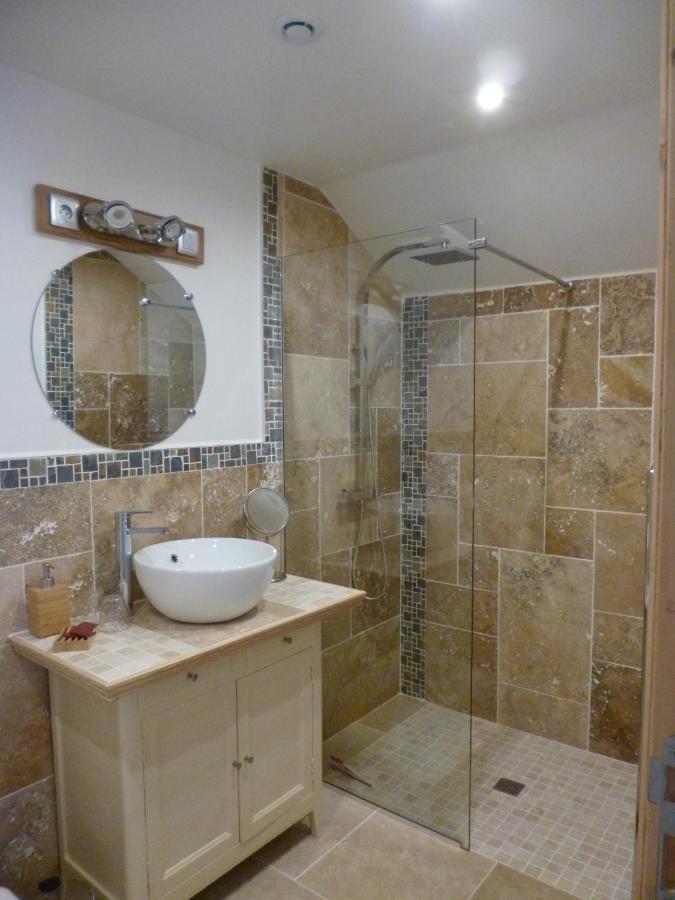 Le Moulin De Cors Bed and Breakfast Oulches Εξωτερικό φωτογραφία